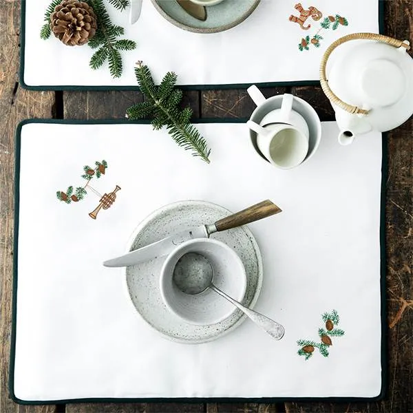 Langkilde & Søn - Julbordstablett med trumpetmönster - 38 x 50 cm.